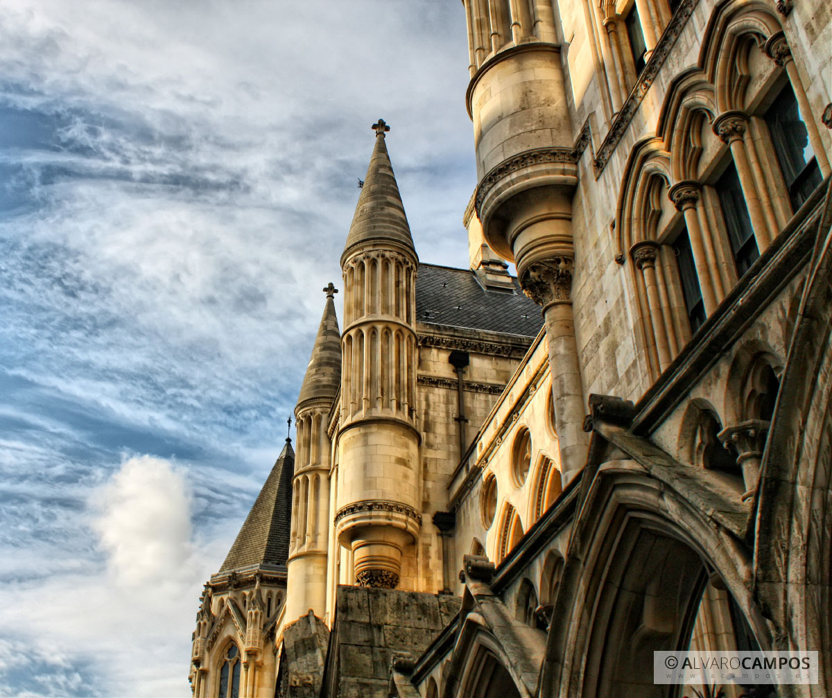 Los Reales Tribunales de Justicia de Londres