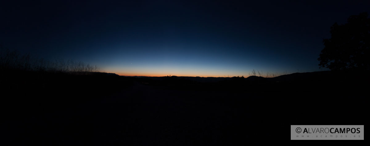 Panorámica de un anochecer en el Valle de Tobalina (Burgos)