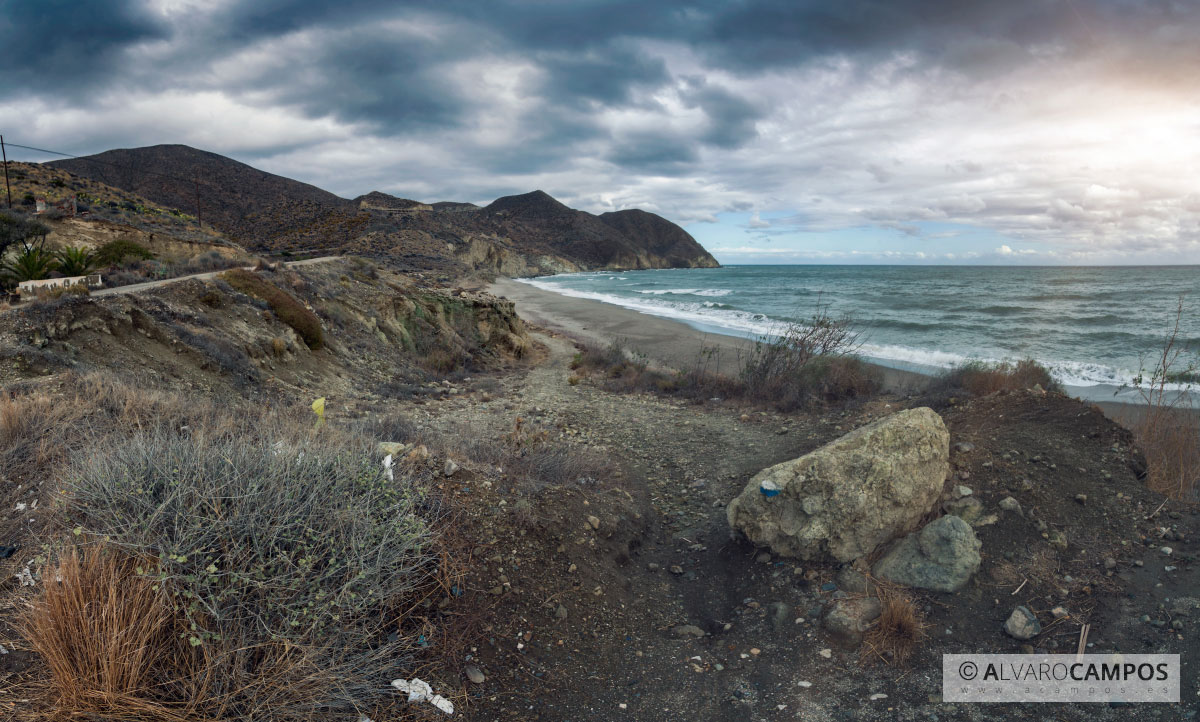 La playa de El Algarrobico en Carboneras, Almería