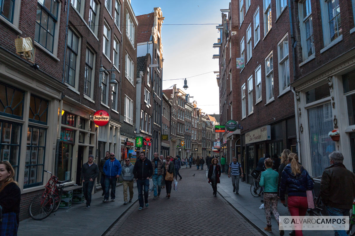 Paseando por las calles de Amsterdam, Holanda