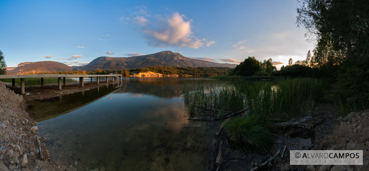 Panorámica del embarcadero de Sobrón