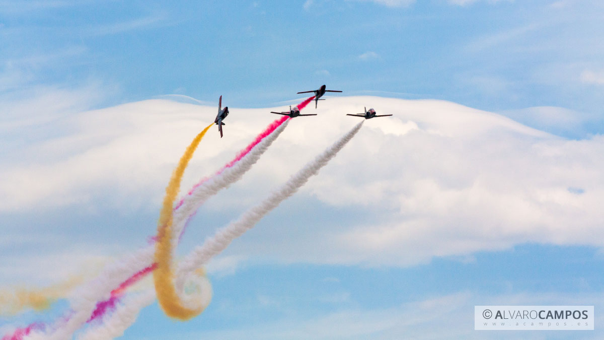 Acrobacias de la Patrulla Águila