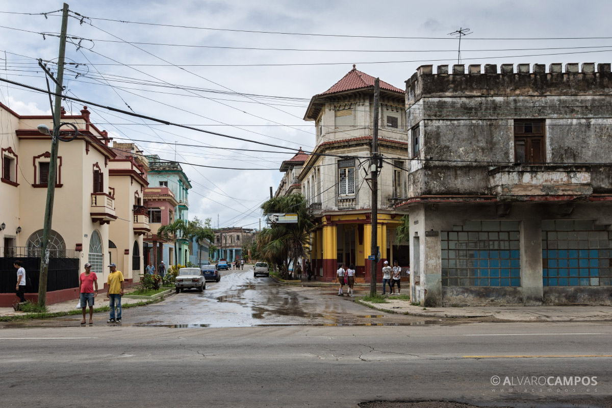 De dos en dos por las calles de La Habana (Cuba)