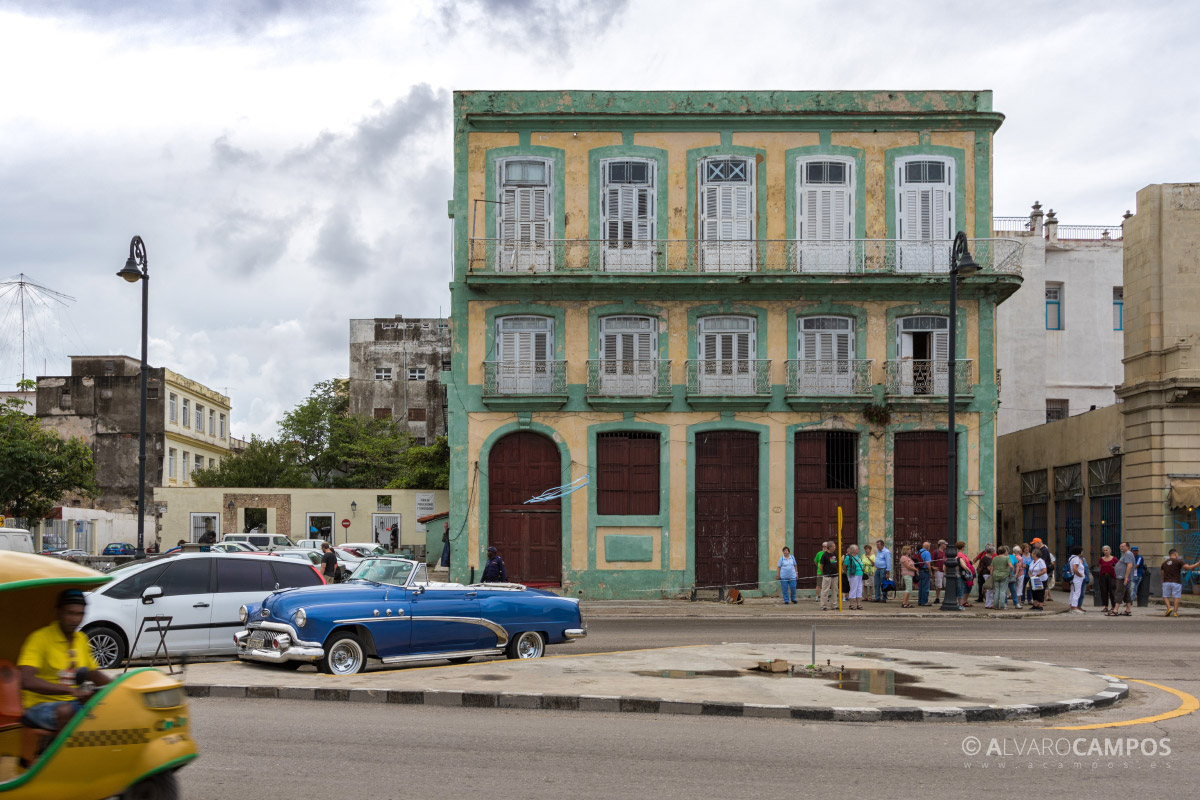 Turistas por La Habana