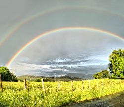 Panorámica doble Arco Iris completo