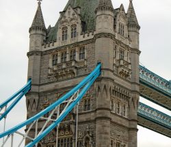 Puente de la Torre / Tower Bridge