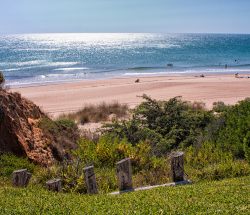 Vistas de la playa de Roche