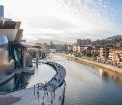 Museo Guggenheim de Bilbao tilt shift