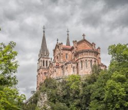 Santuario de Covadonga (Asturias)