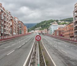 Entrada de acceso a Bilbao por Sabino Arana cerrada