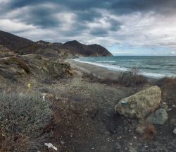 La playa de El Algarrobico en Carboneras, Almería