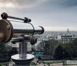 Telescopio con vistas de París